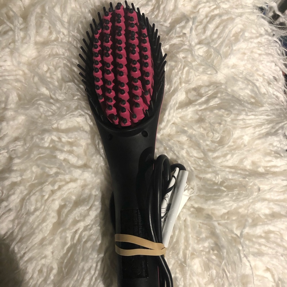 Simply Straight straightening brush